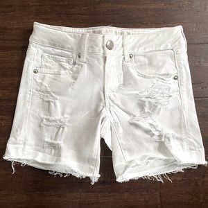 Mid rise, white denim shorts